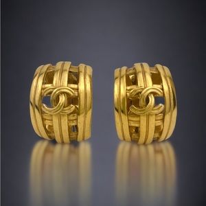 CHANEL CC Hoops Earrings 24kt Gold plated 96P